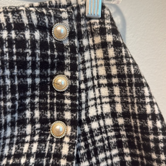 Forever 21 large plaid skort - Picture 2 of 6